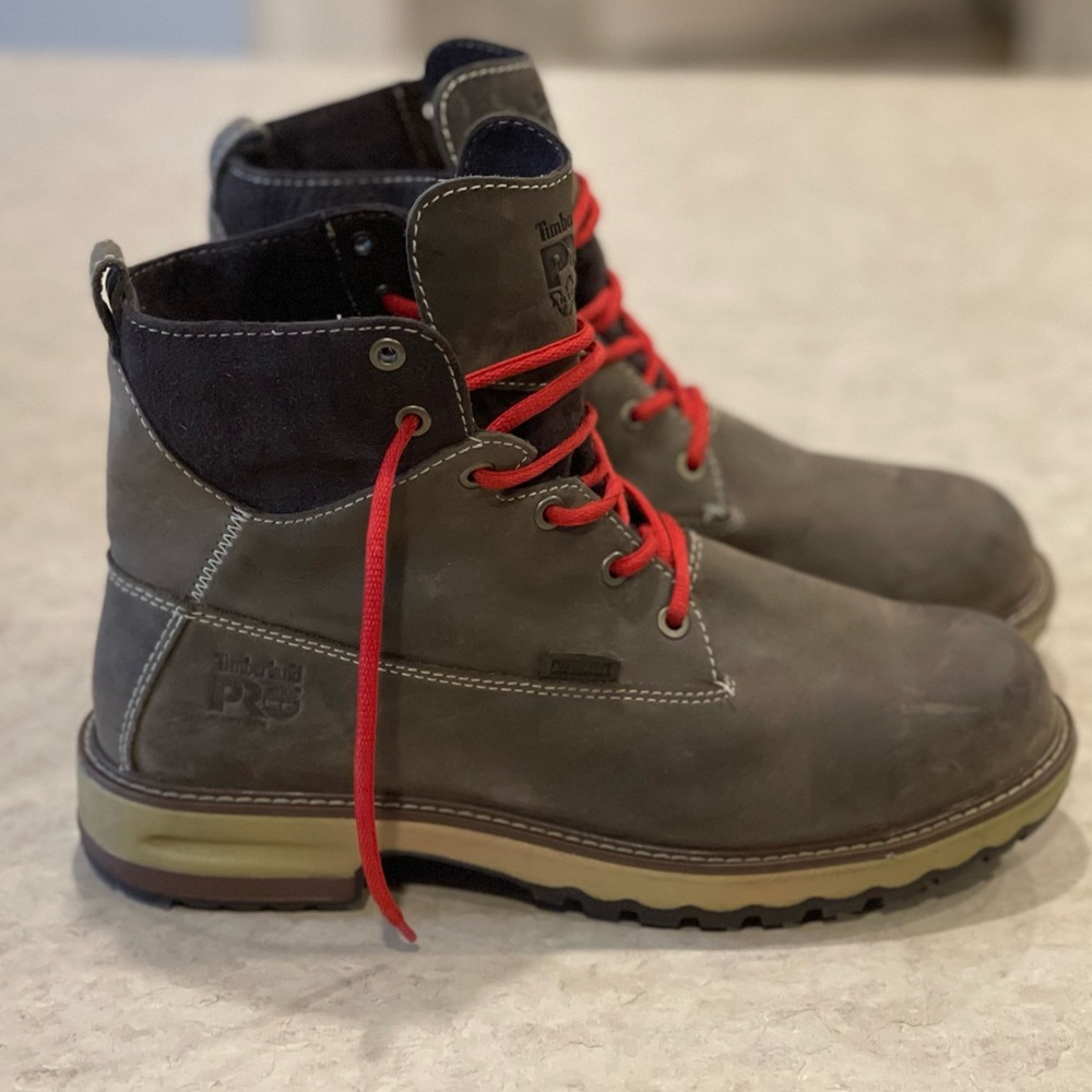 like new Timberland pro womens size 9.5 brown leather steel toe boots